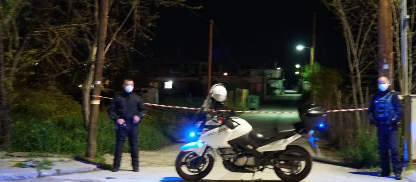 Λάρισα: Κλείνουν οι «τρύπες» στον οικισμό των Ρομά (βίντεο)